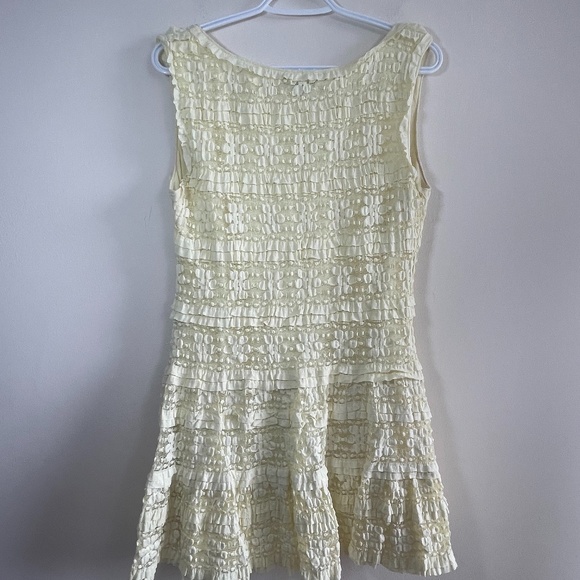 🎀3/$30 Max Edition Yellow Lace Dress - Picture 5 of 5